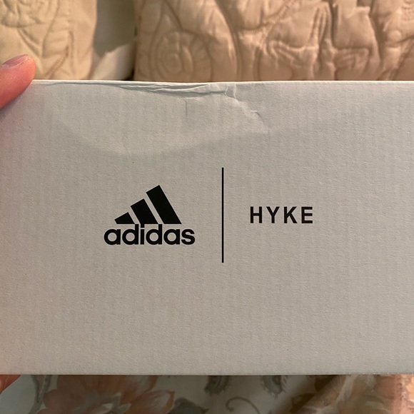 MEN’s Adidas HYKE ULTRABOOST size 9.5 - Picture 6 of 13